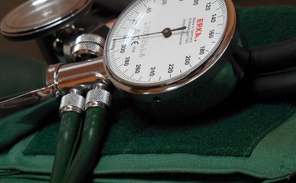 Monitoring blood pressure at