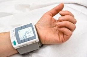 accuracy of wrist blood pressure monitors